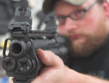 Τα 5 κορυφαία χρηστικά και ευέλικτα όπλα! (Βίντεο)